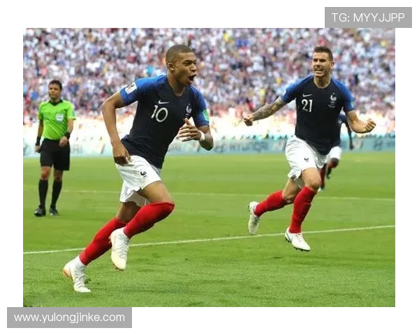 聚焦CCTV52018世界杯直播精彩瞬间与激情赛场全景回顾盛况